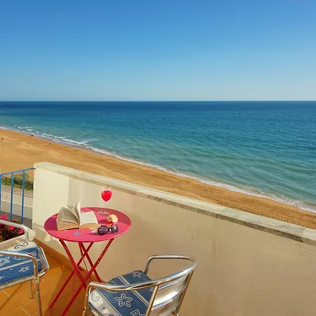 The By Seareen Appartement