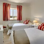 The By Seareen Apartman *